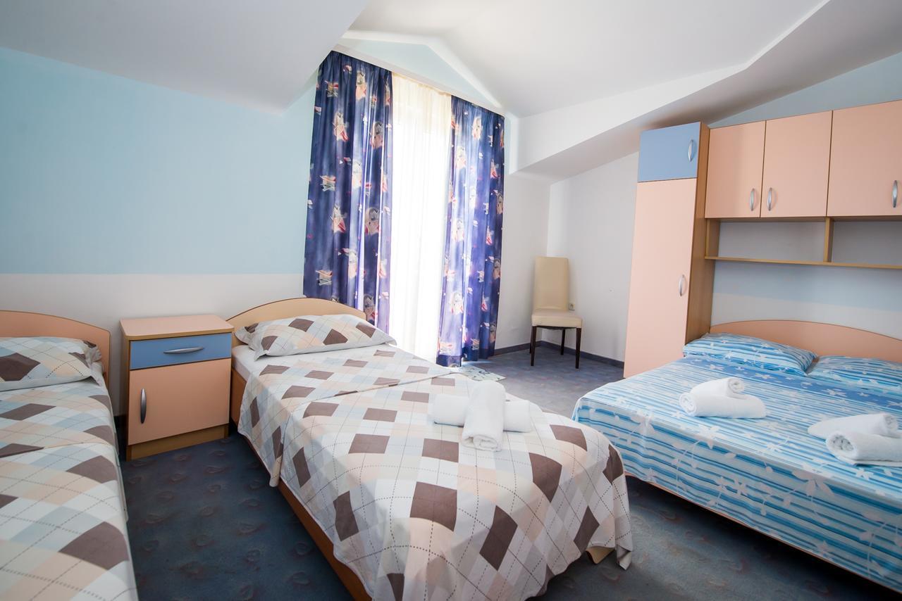 Bed And Breakfast Helena Kaštela Esterno foto
