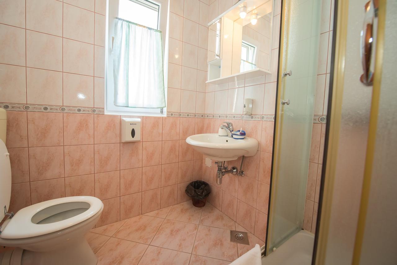 Bed And Breakfast Helena Kaštela Esterno foto