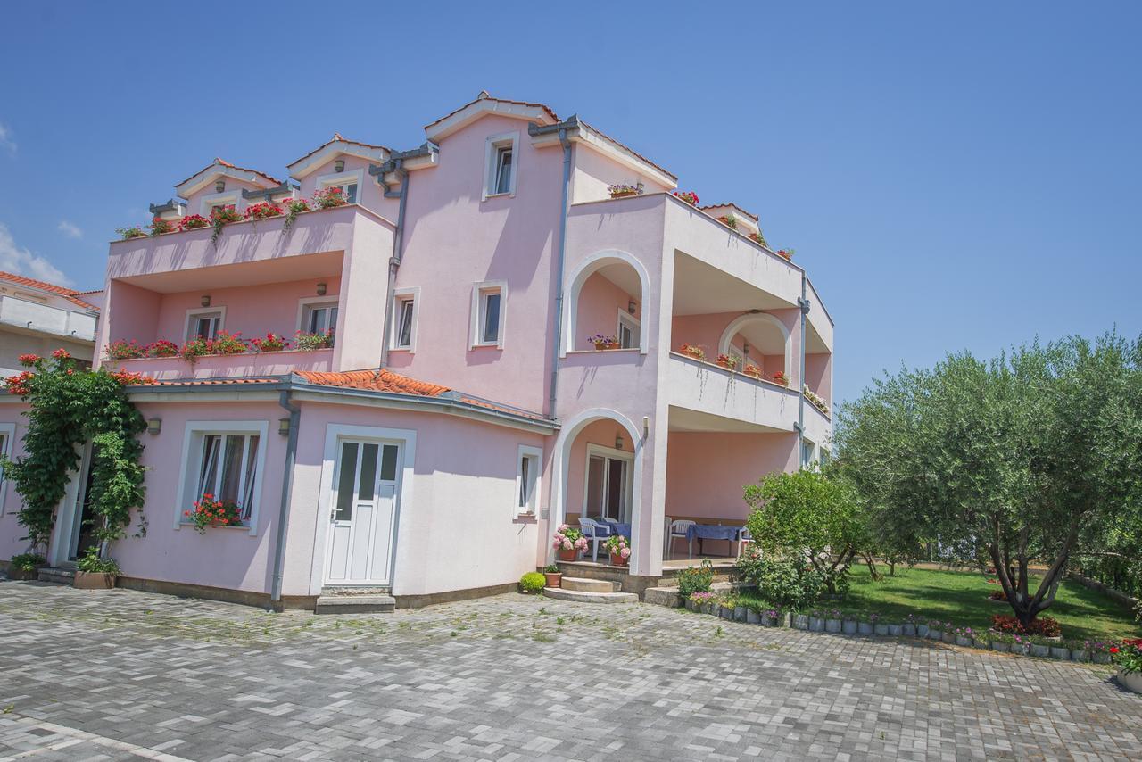 Bed And Breakfast Helena Kaštela Esterno foto